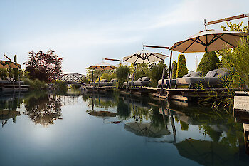 Naturbadesee im Wellnesshotel Jagdhof im Bayerischen Wald